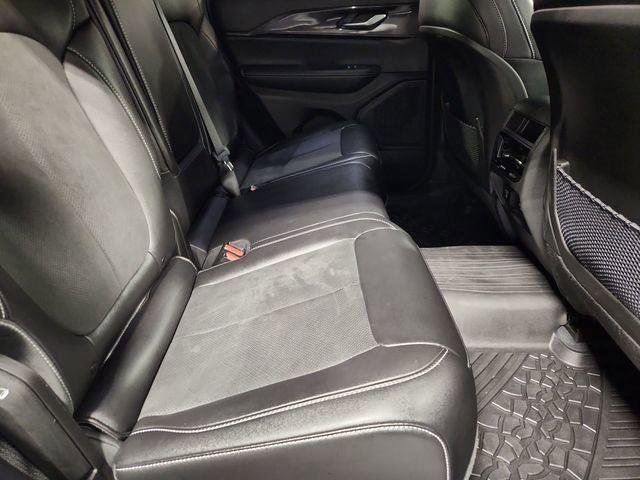 Used 2023 White Jeep Altitude image 26
