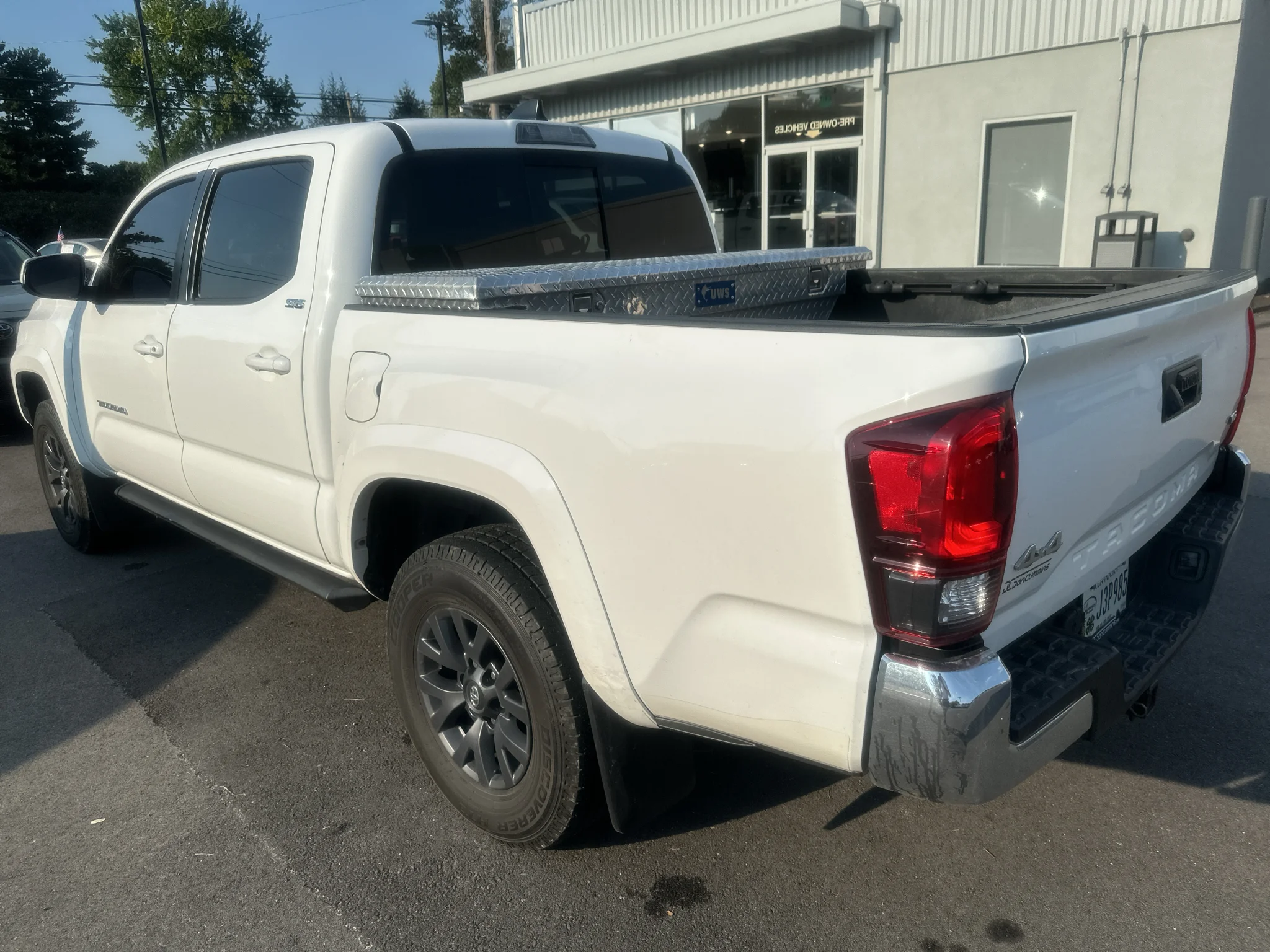 Used 2023 Ice Cap Toyota SR5 image 6