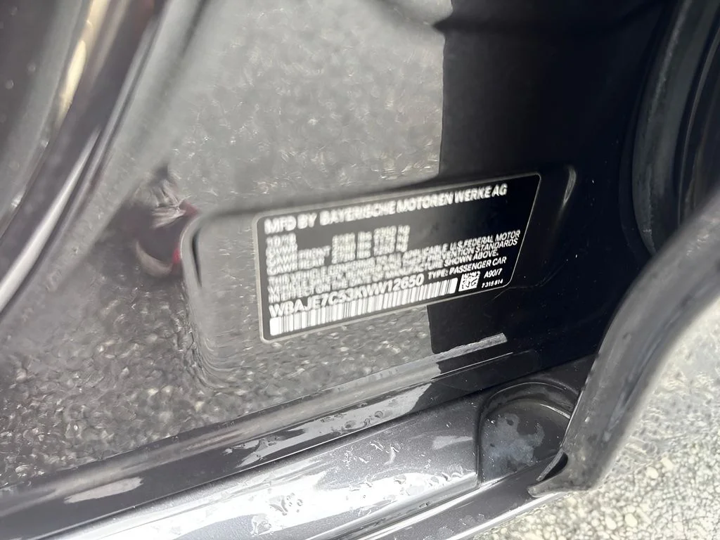 Used 2019 Gray BMW 540i xDrive image 23