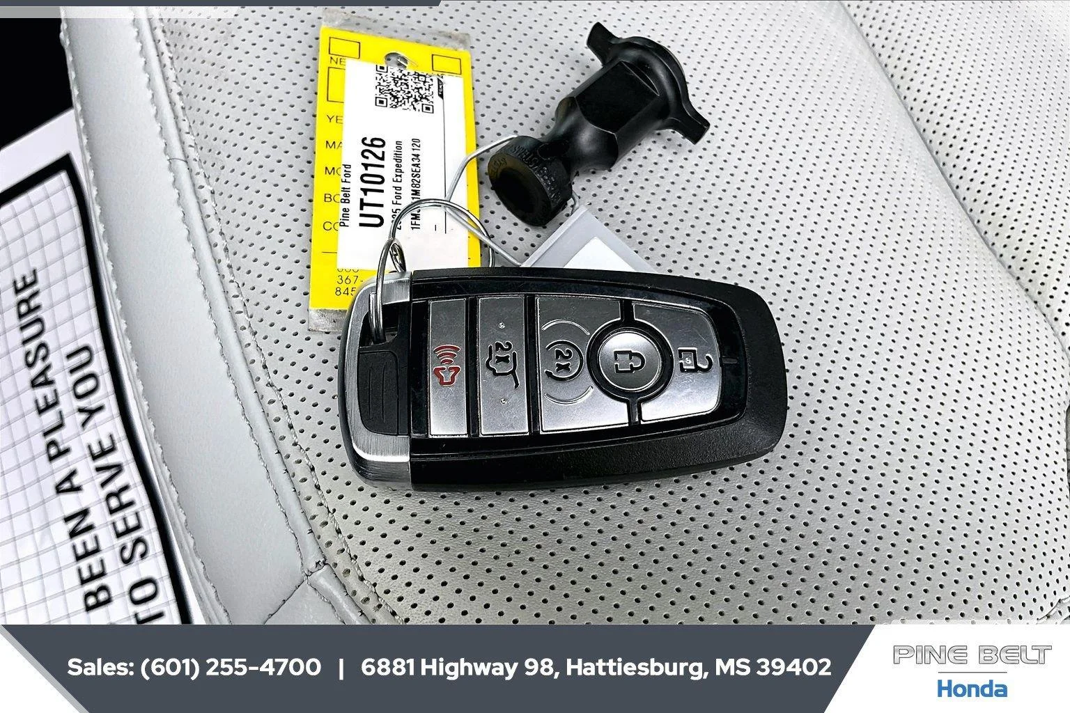 Used 2025 Agate Black Ford Platinum image 9