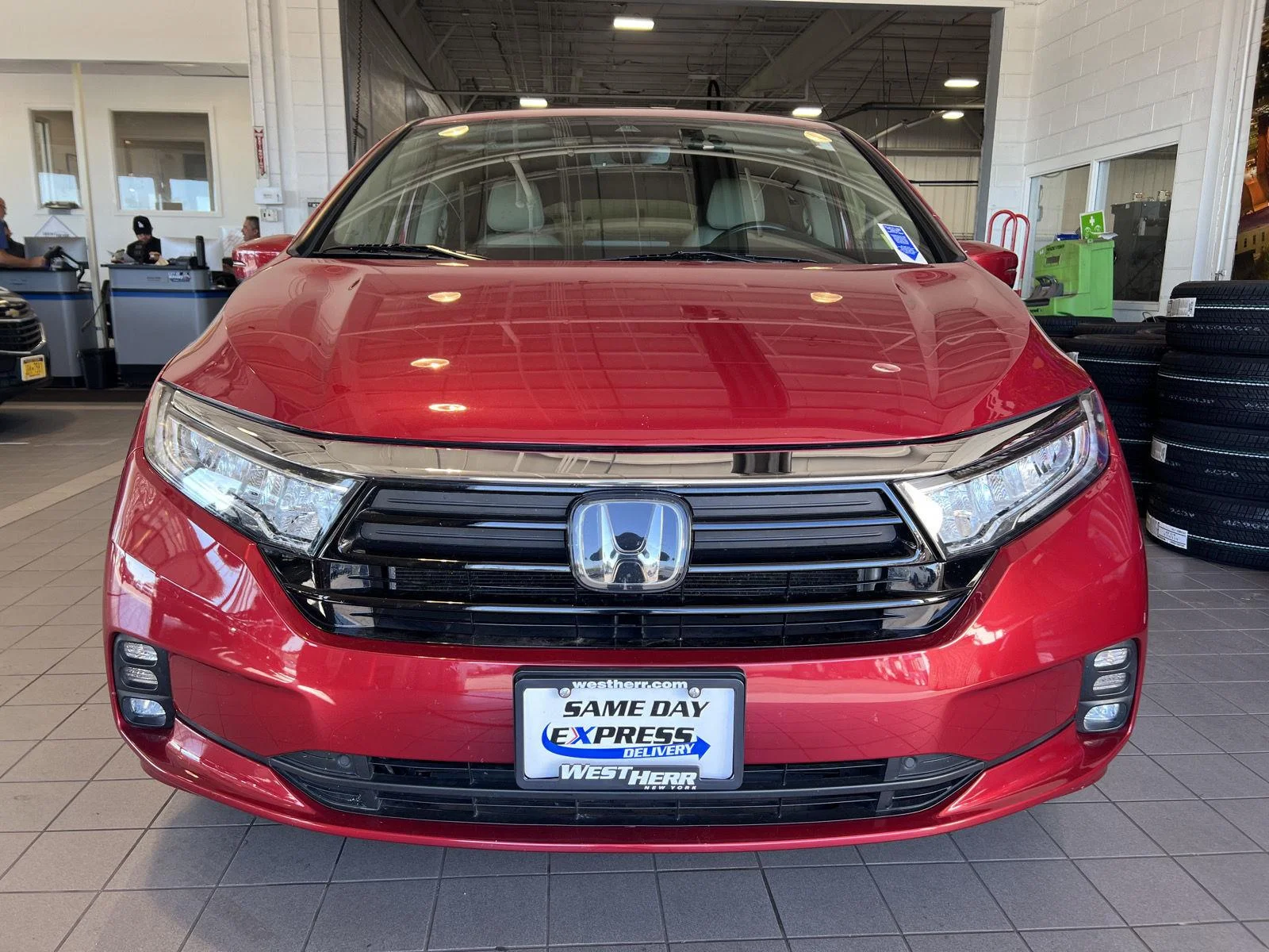 Used 2022  Honda EX-L image 2