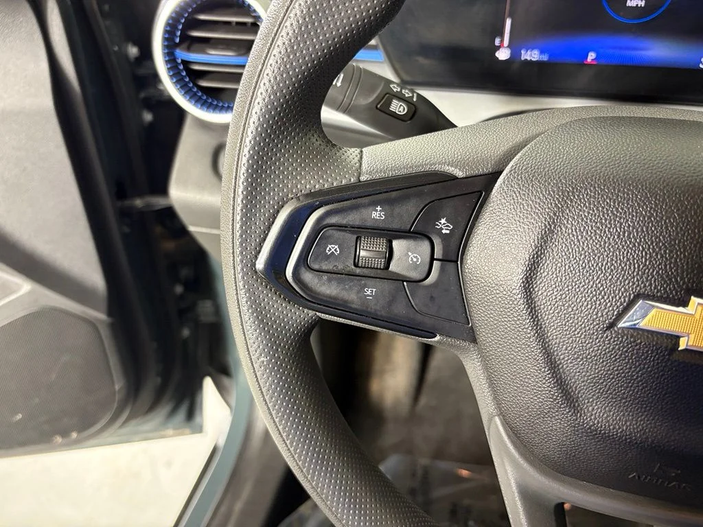 Used 2025 Gray Chevrolet LT image 19