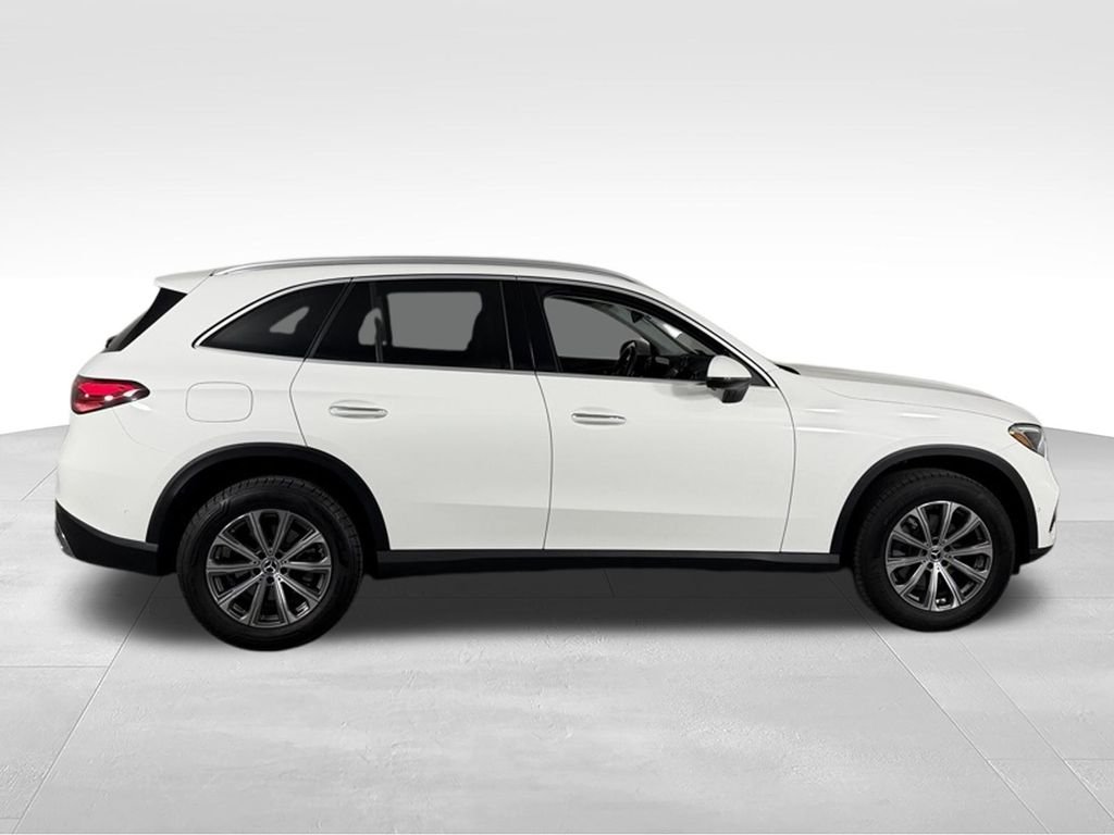 Used 2024 Polar White Mercedes-Benz GLC 300 image 5