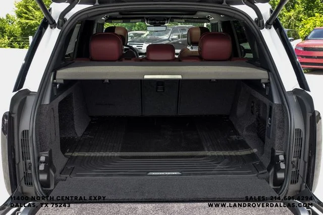 New 2026  Land Rover SE image 53