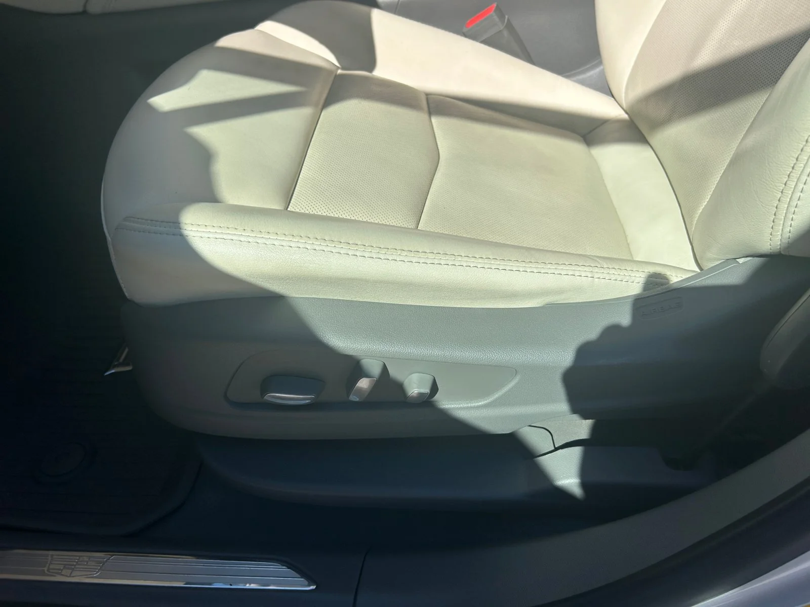 Used 2020 SILVER Cadillac PREMIUM LUXURY AWD image 15