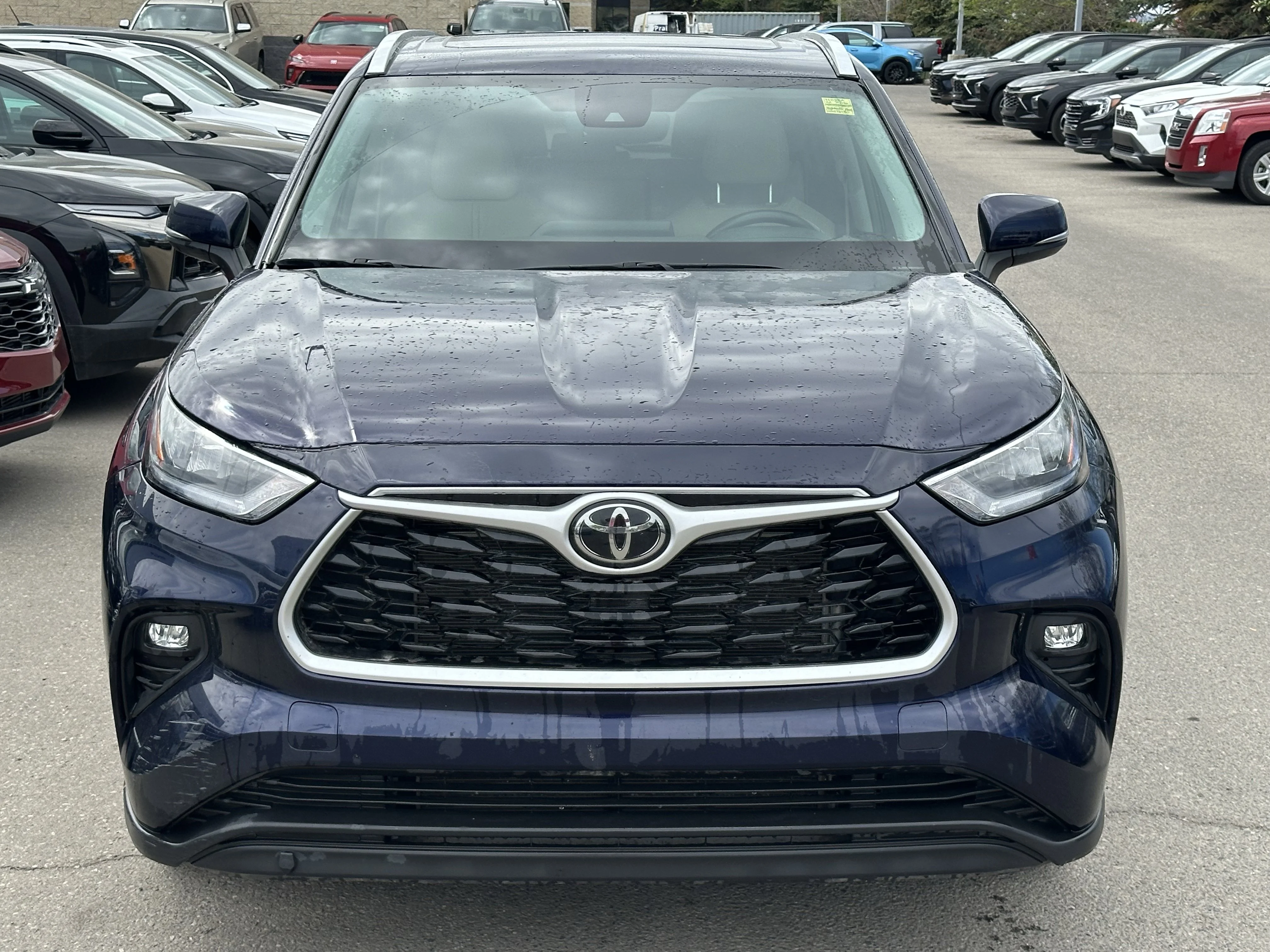 Used 2022 Blue Toyota XLE image 2