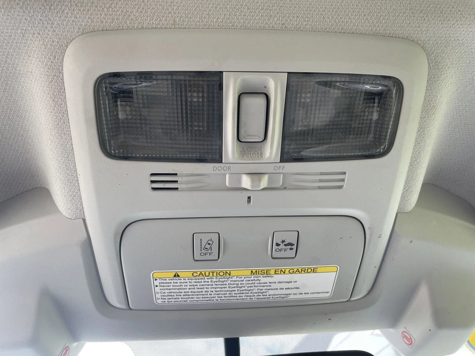 Used 2015 Satin White Pearl Subaru 2.5i Premium image 15