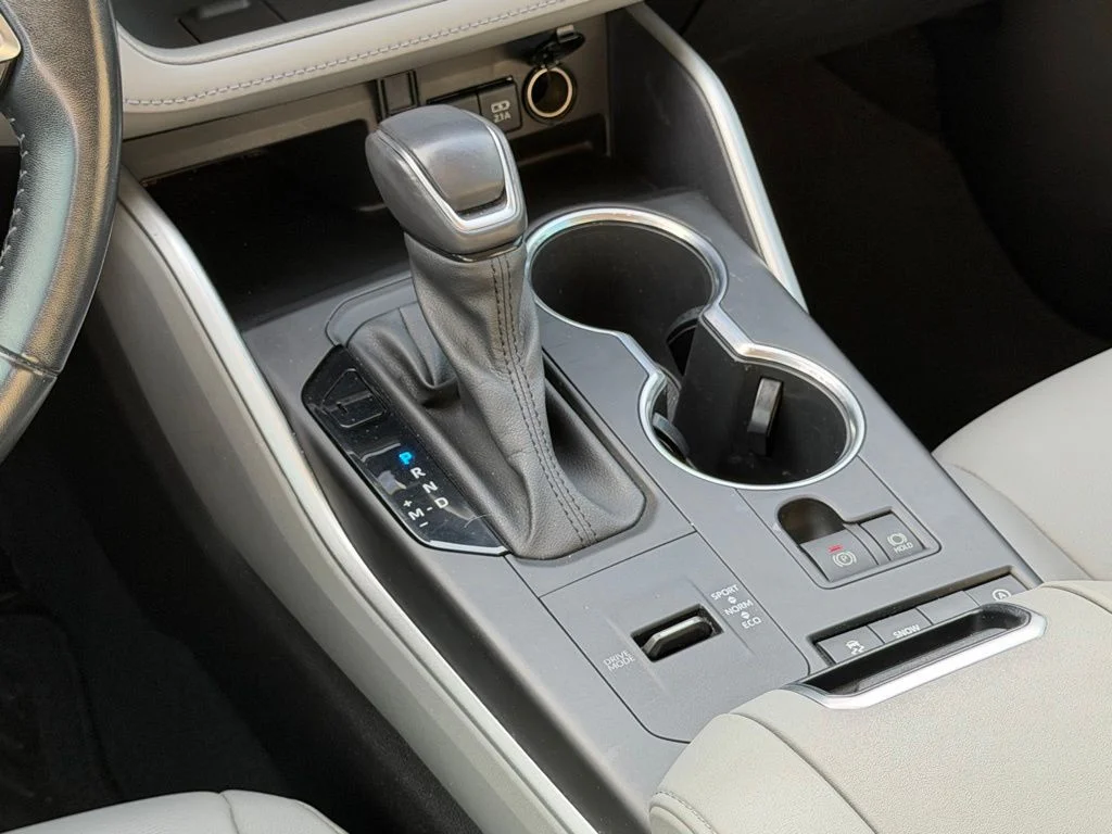 Certified Used 2020 Silver Toyota XLE image 15