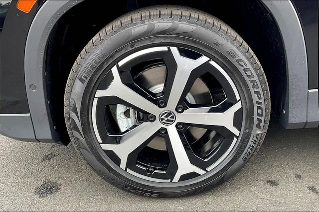 2025 Volkswagen Tiguan SE - Photo 14