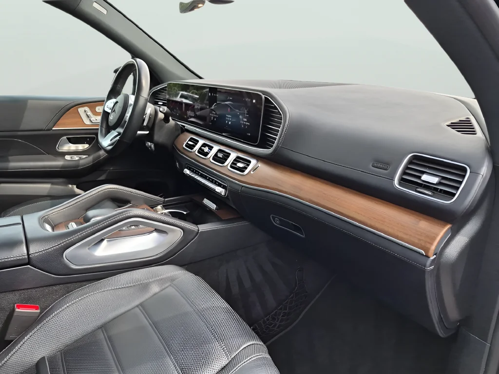 Used 2021  Mercedes-Benz GLS 580 image 37
