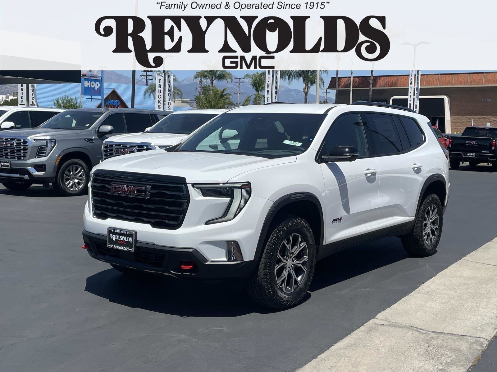 2026 GMC Acadia AT4 AWD's photo
