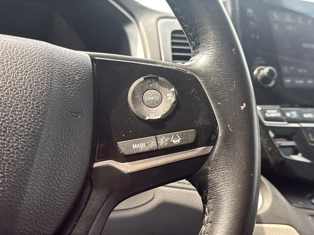 Used 2019  Honda EX-L image 17