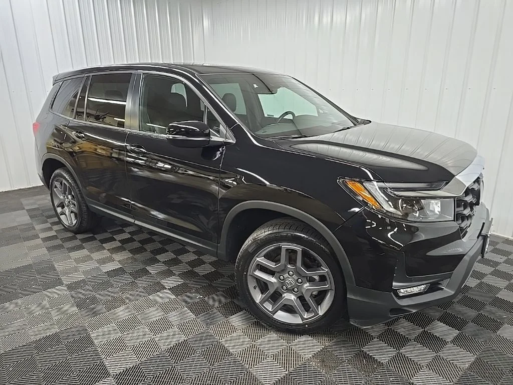 Used 2023 Black Honda EX-L image 7