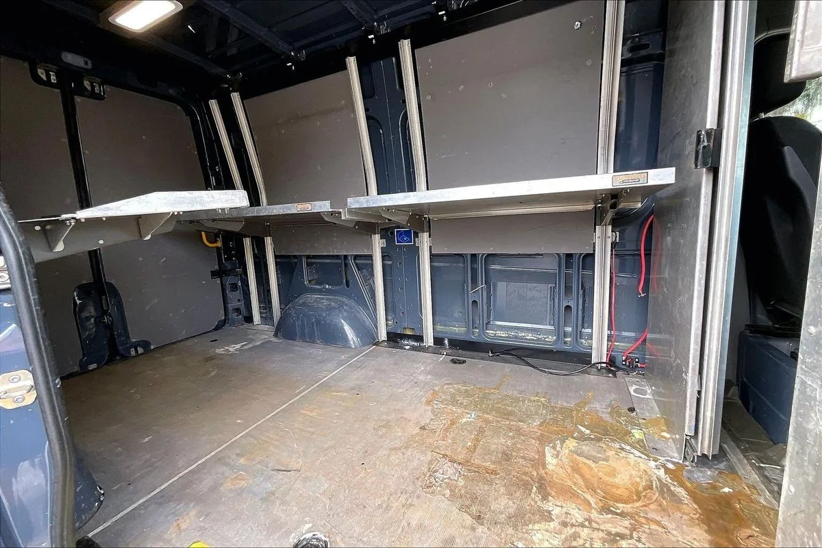 Used 2018  Mercedes-Benz Standard Roof V6 image 13
