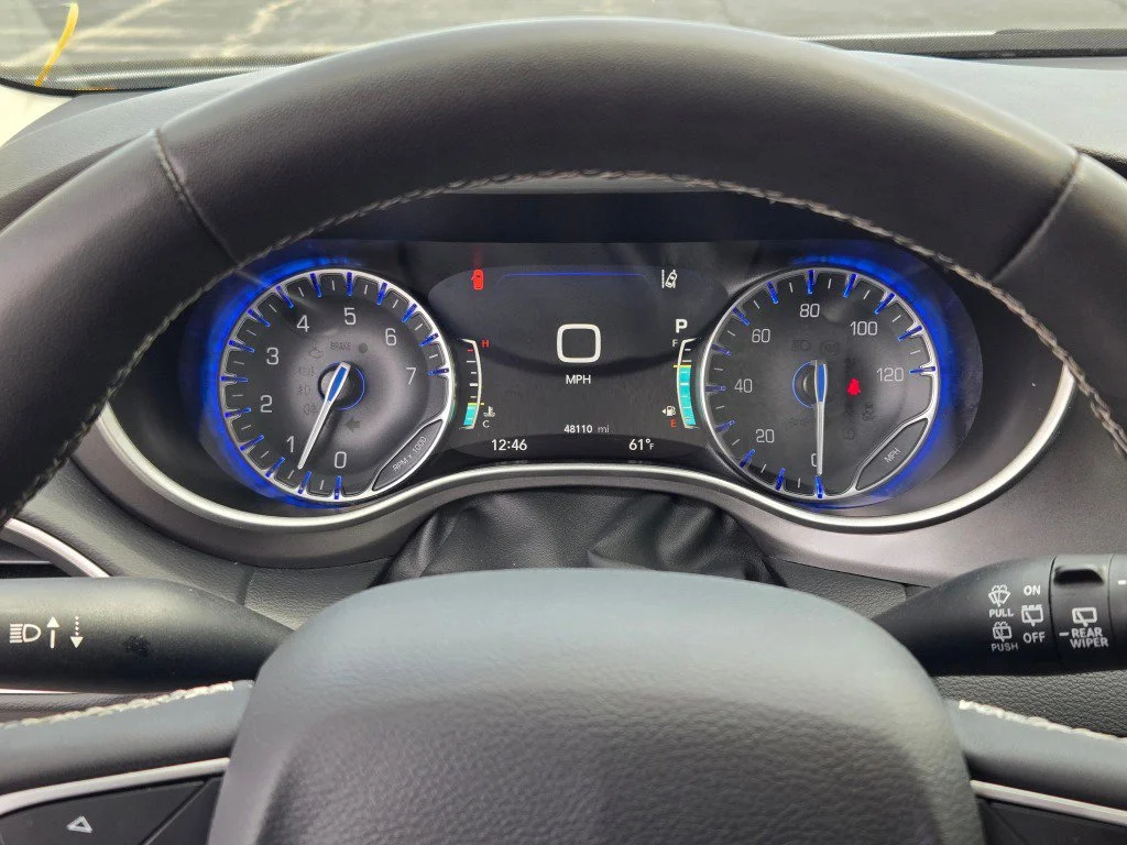 Used 2024 White Chrysler Touring L image 33