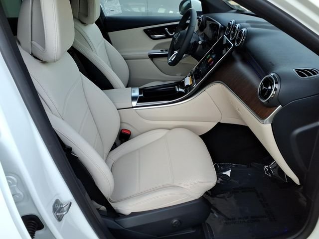 New 2027 White Mercedes-Benz GLC 300 image 16