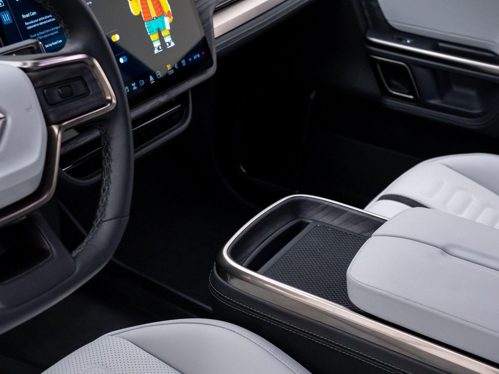 Used 2023  Rivian Adventure image 12