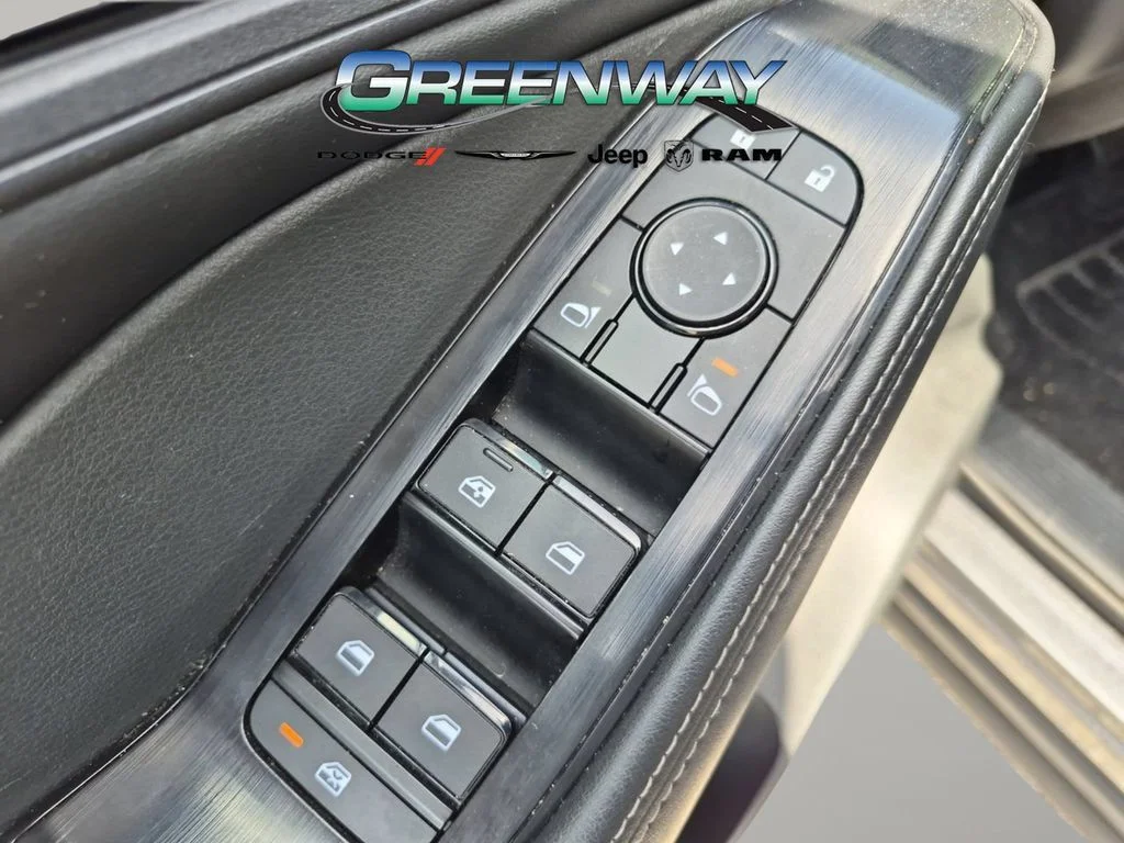 Used 2024 Gray Nissan SV image 14