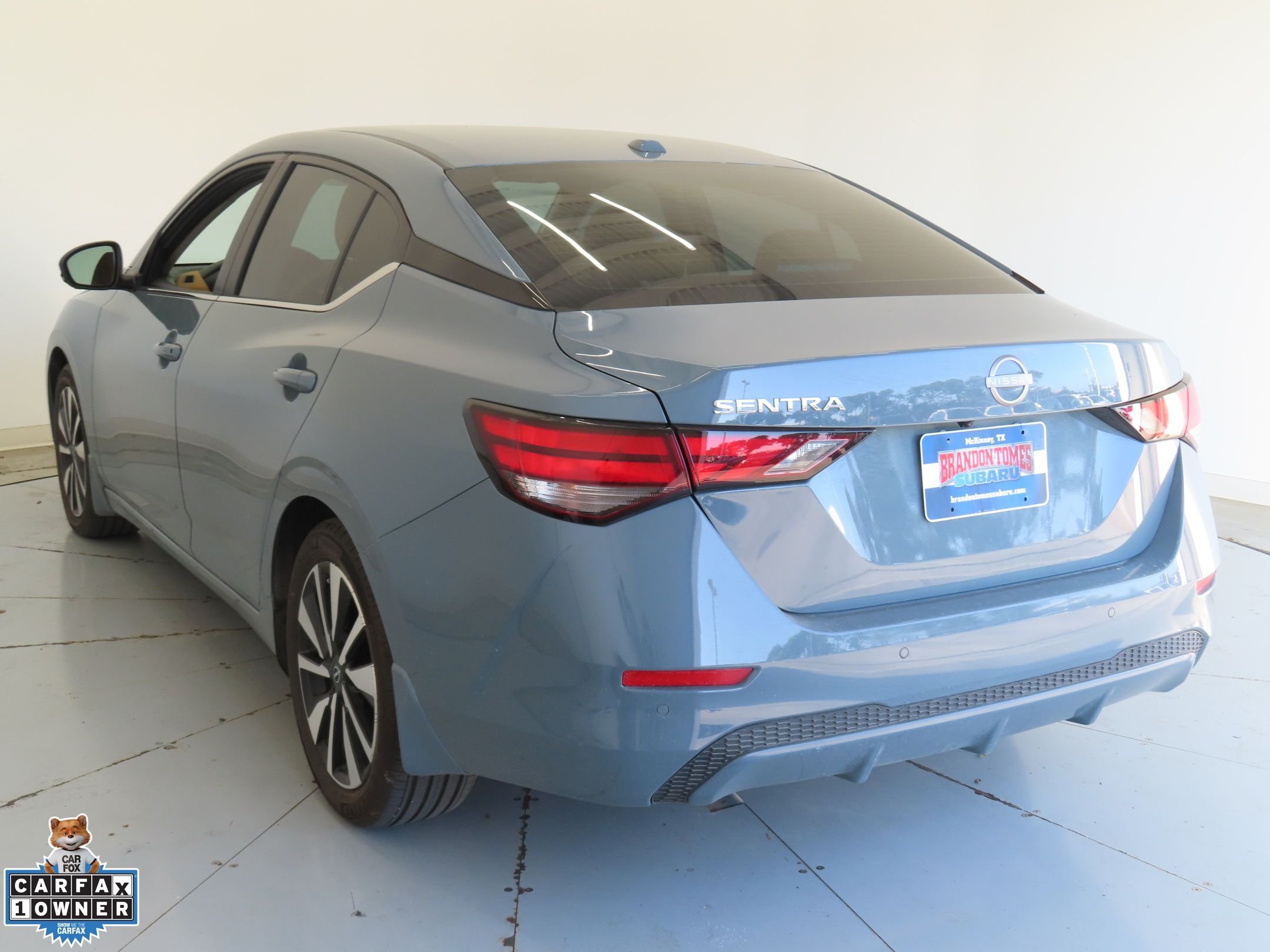 Used 2025 Gray Nissan SV image 6