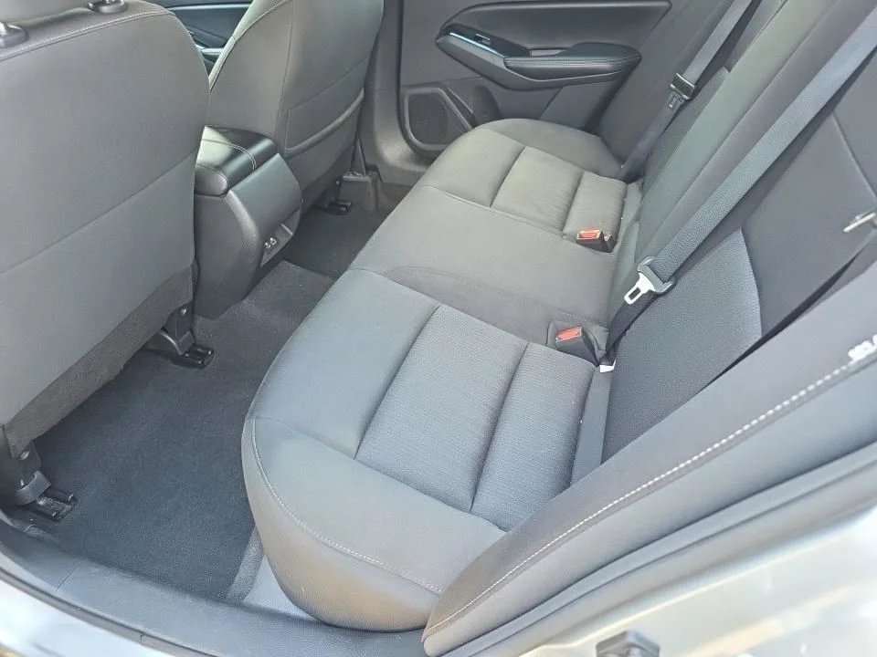 Certified Used 2023 Silver Nissan 2.5 SV image 6