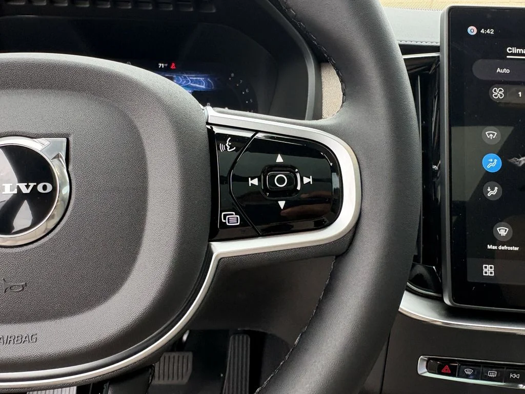 New 2026 Onyx Black Volvo Ultra image 17