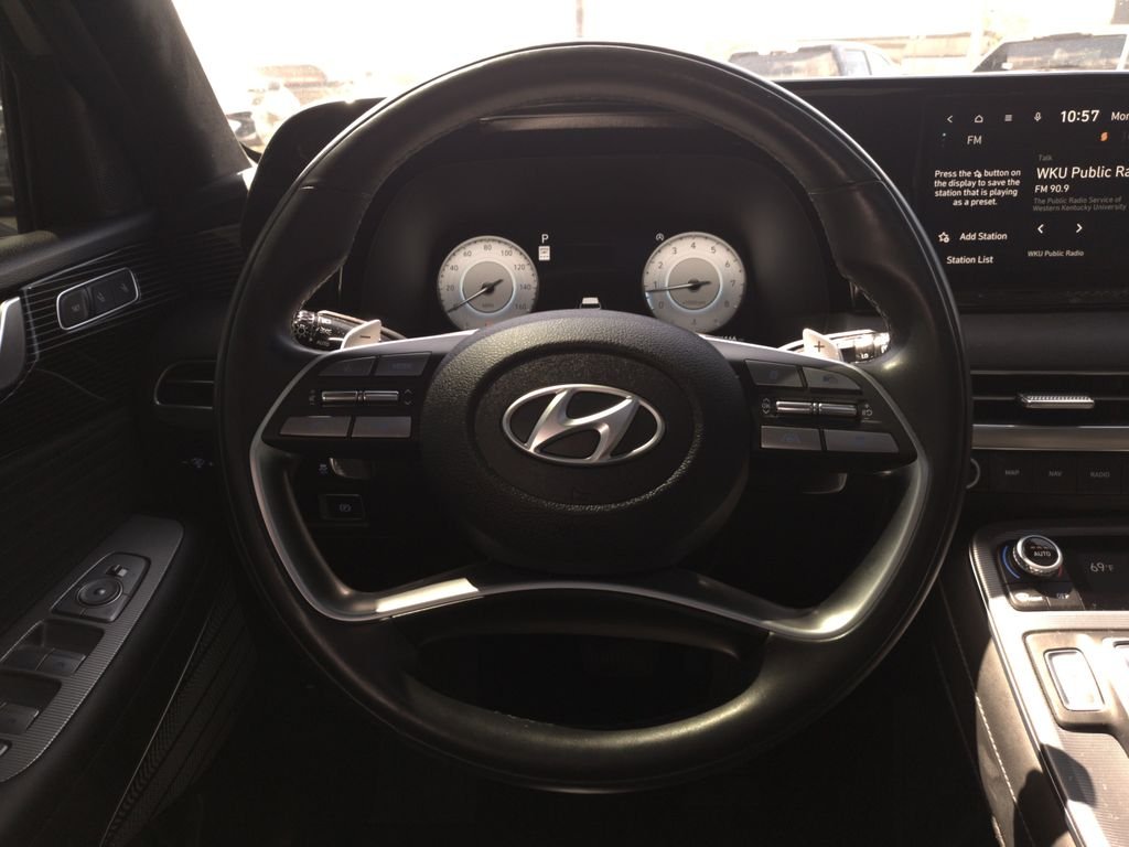 Used 2024 Silver Hyundai Calligraphy image 17
