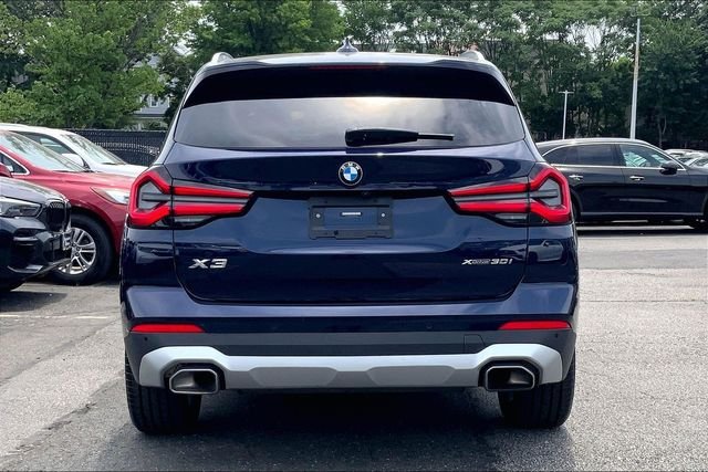 Used 2023 Blue BMW xDrive30i image 3