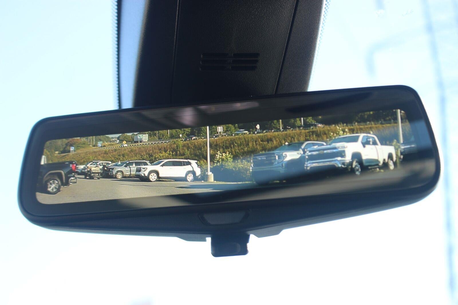 Used 2021 SUMMIT WHITE Chevrolet Premier image 33