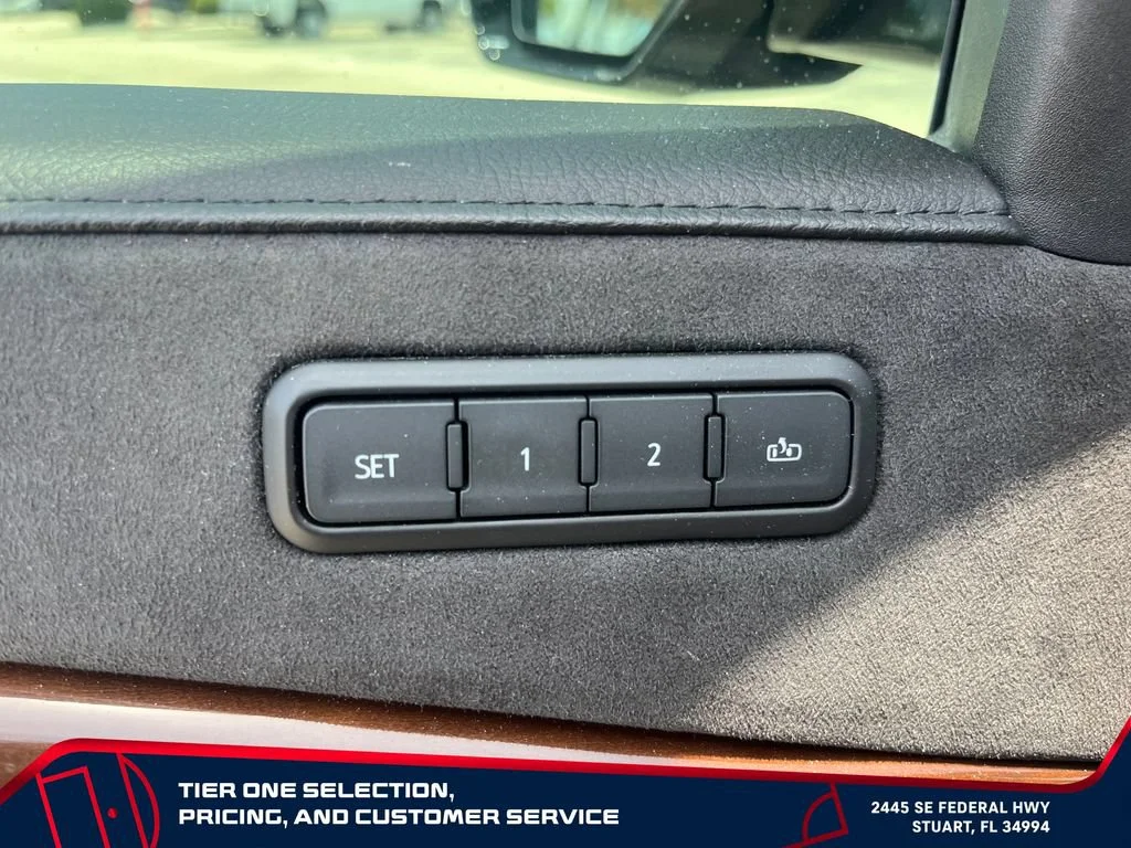 Used 2020 BLACK RAVEN Cadillac Premium Luxury image 12