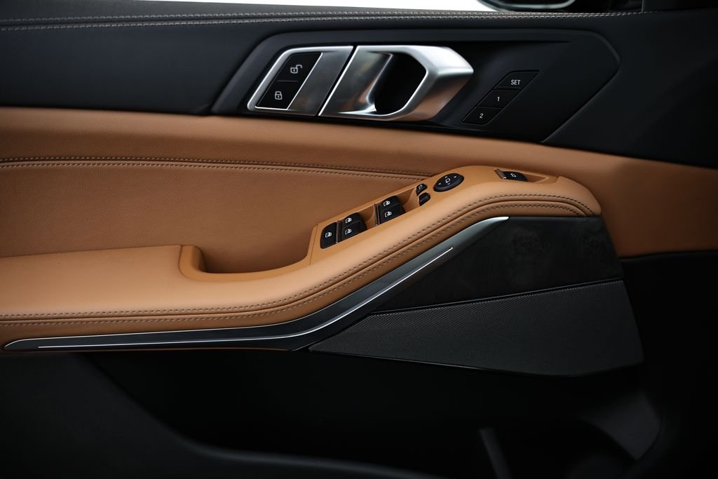 New 2026 Carbon Black BMW xDrive40i image 14