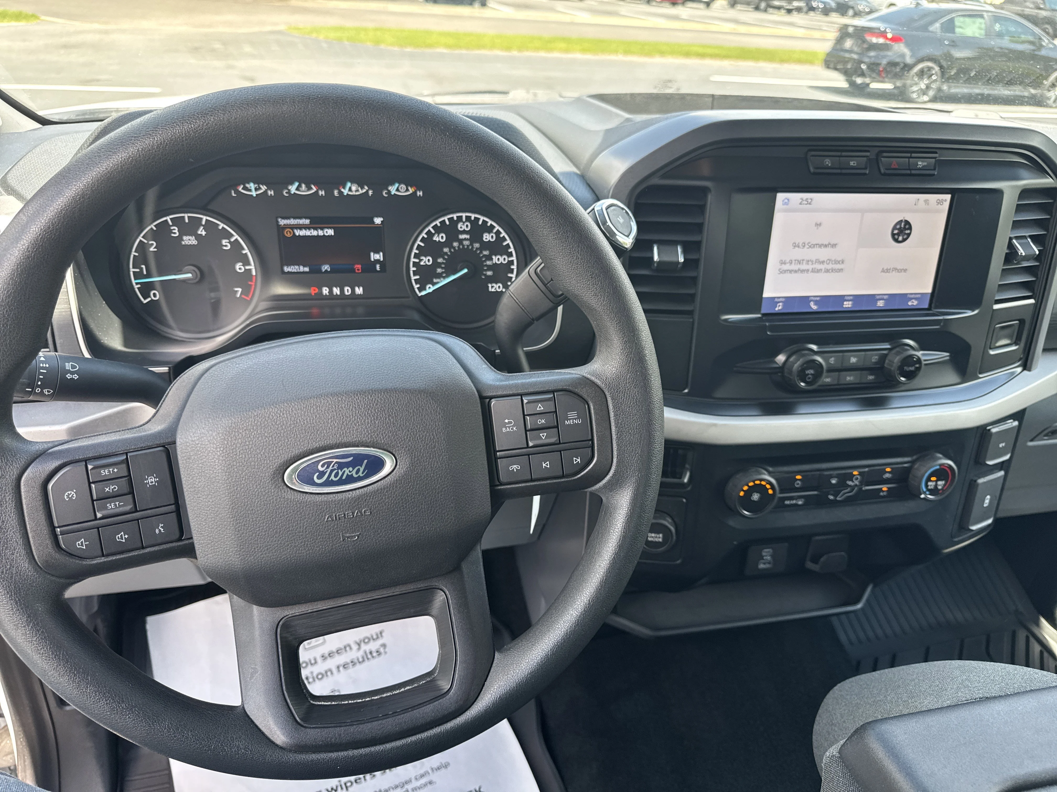 Used 2023 Oxford White Ford XLT image 16