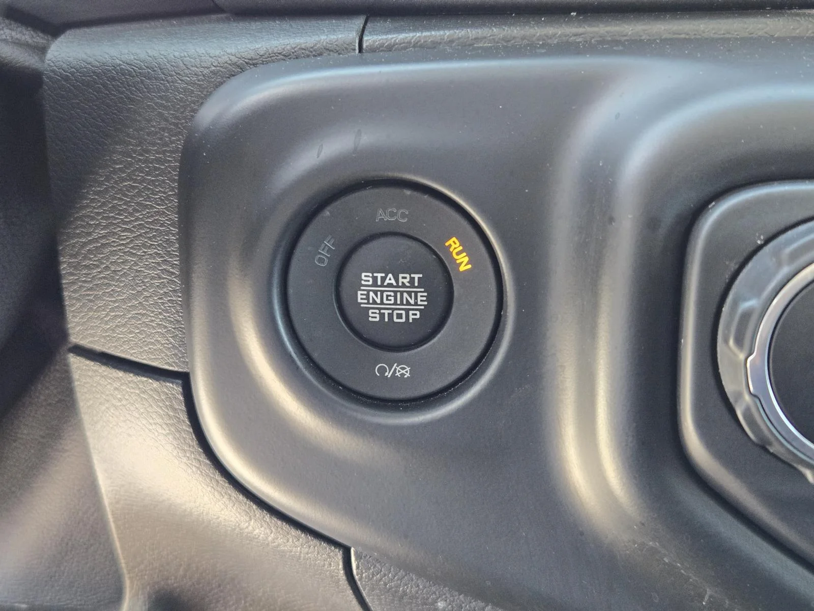 2021 Jeep Gladiator Mojave - Photo 11