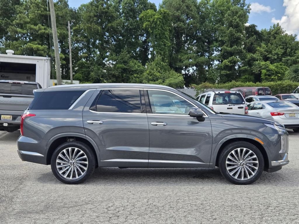 Used 2025 Gray Hyundai Calligraphy image 4