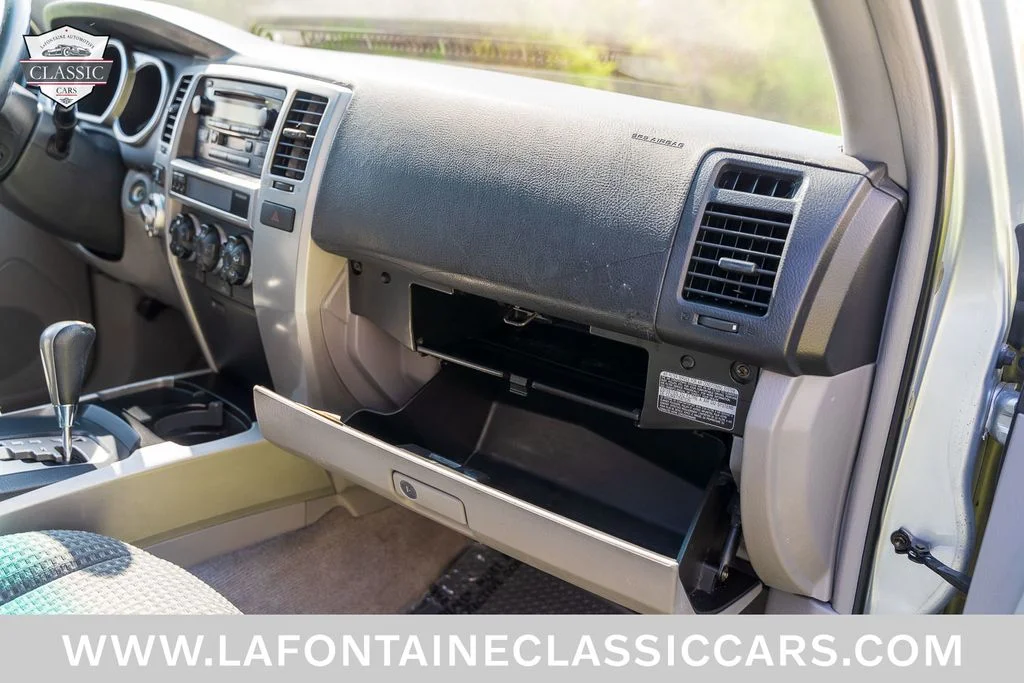 Used 2003 Silver Toyota SR5 Sport image 40
