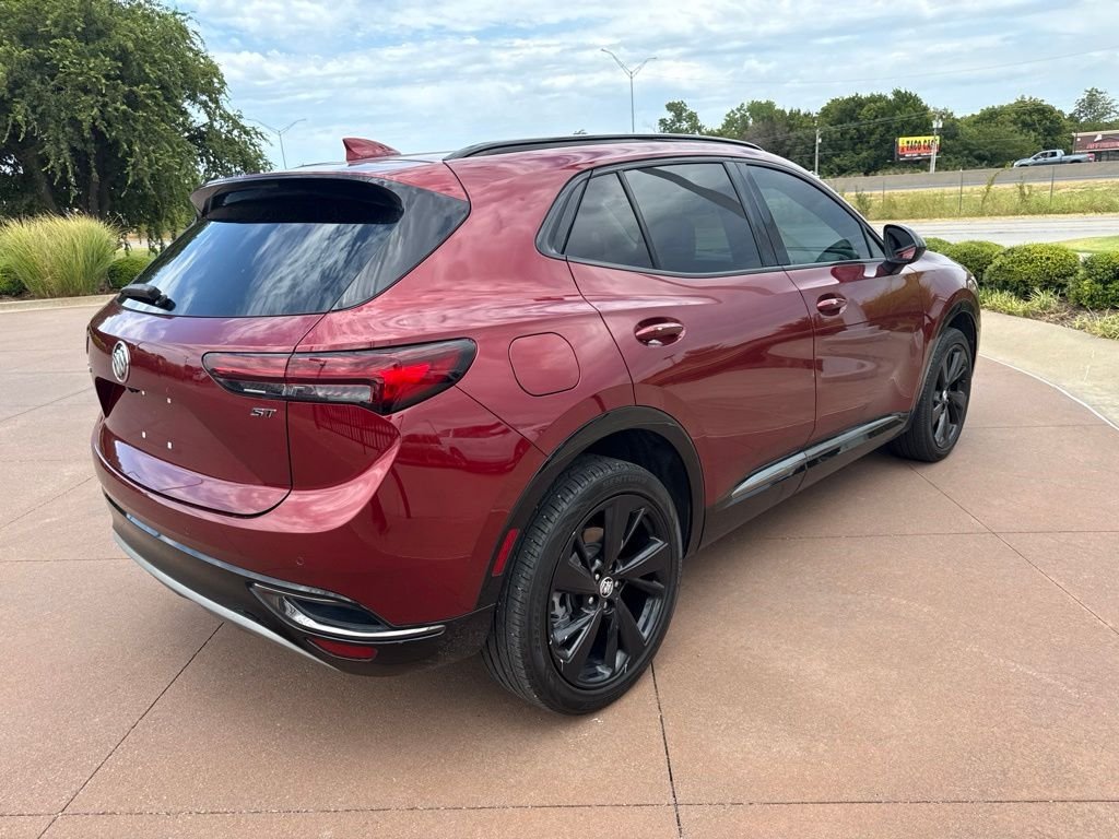 Used 2022  Buick Preferred image 4