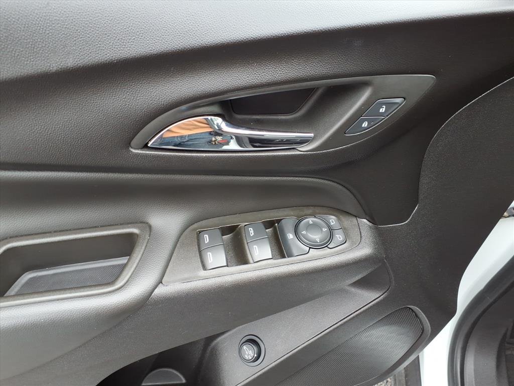 2024 Chevrolet Equinox LT - Photo 11