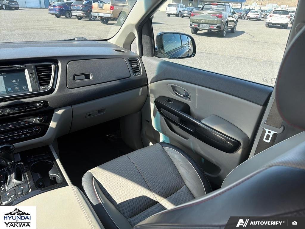 Used 2016 Midnight Sapphire Pearl Metallic Kia SX image 26