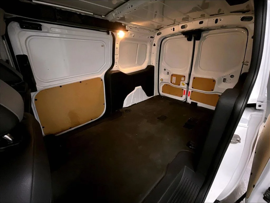 Used 2017 White Ford XL image 30