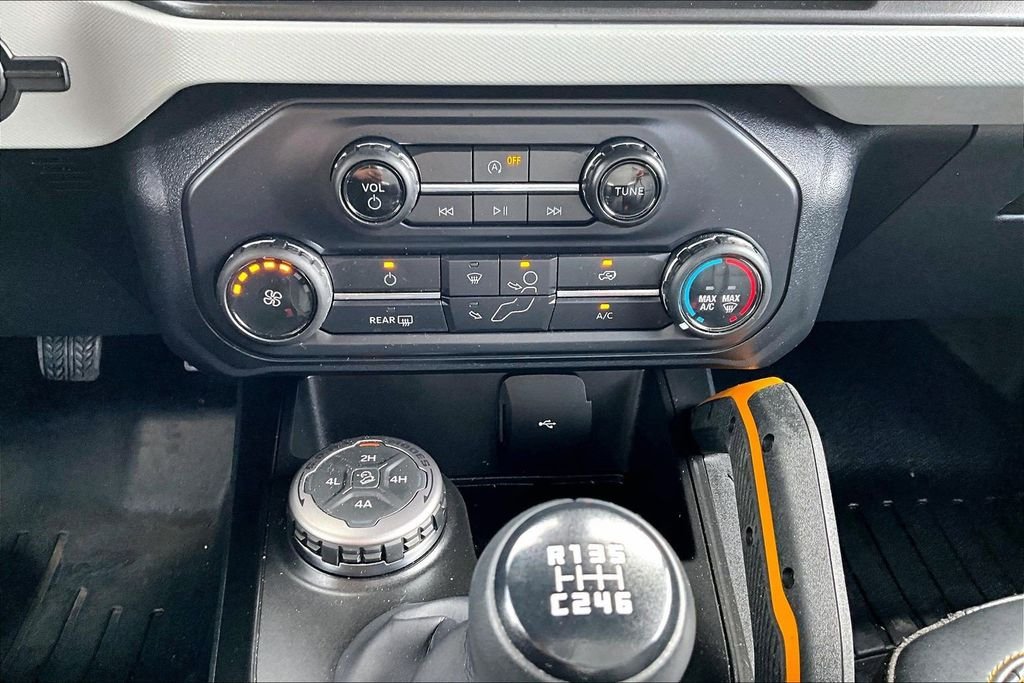Used 2022 Blue Ford Badlands image 24