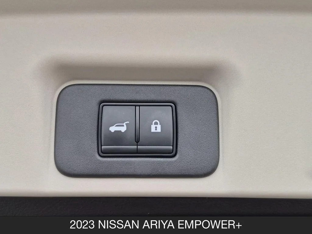 Used 2023 Green Nissan EMPOWER+ image 26