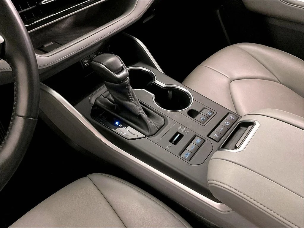 Used 2022 Gray Toyota XLE image 19