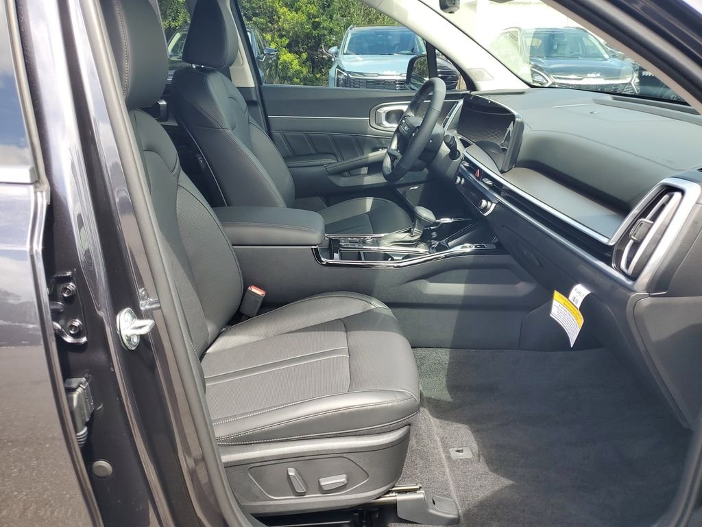 2026 Kia Sorento SX - Photo 11
