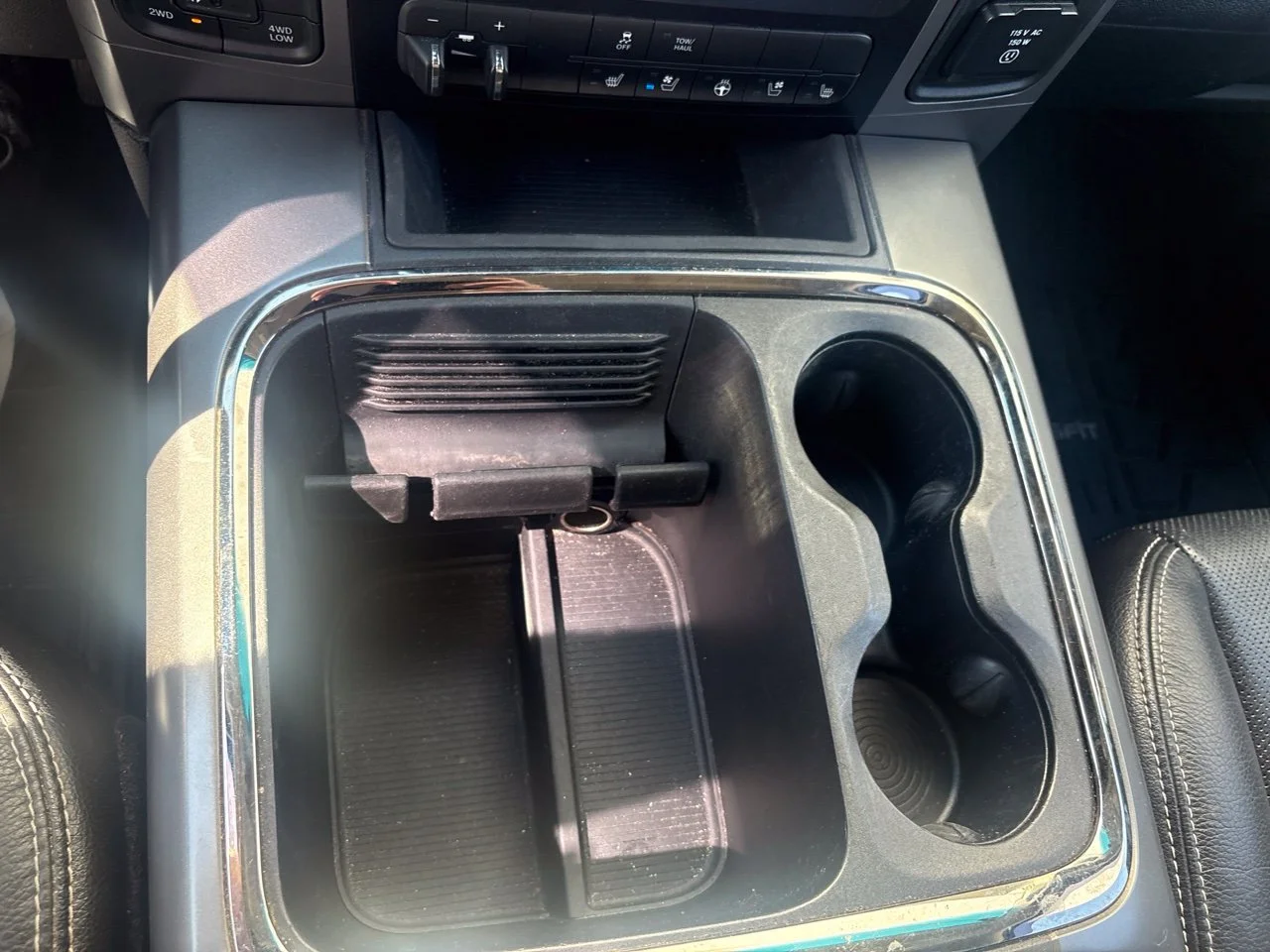 Used 2015 Gray Ram Sport image 19
