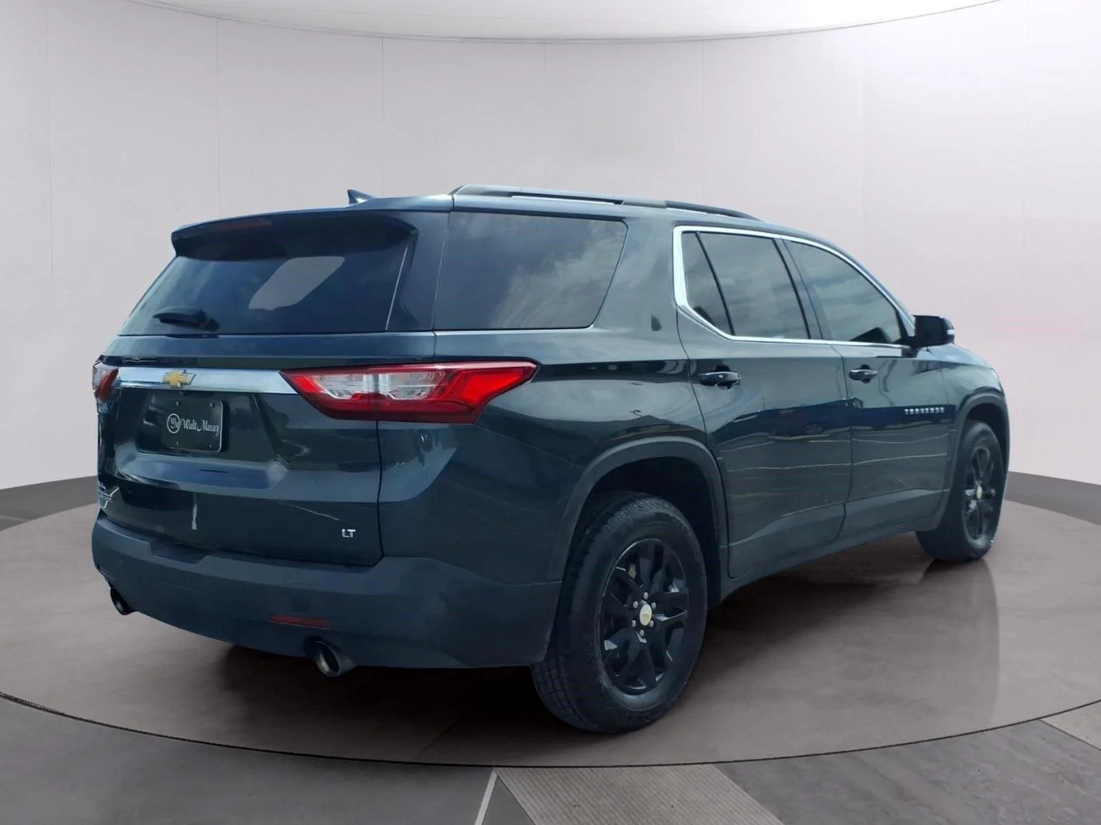 Used 2020 GRAPHITE METALLIC Chevrolet LT Cloth image 5