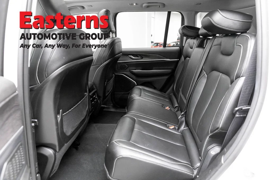 Used 2023 White Jeep 4xe image 23