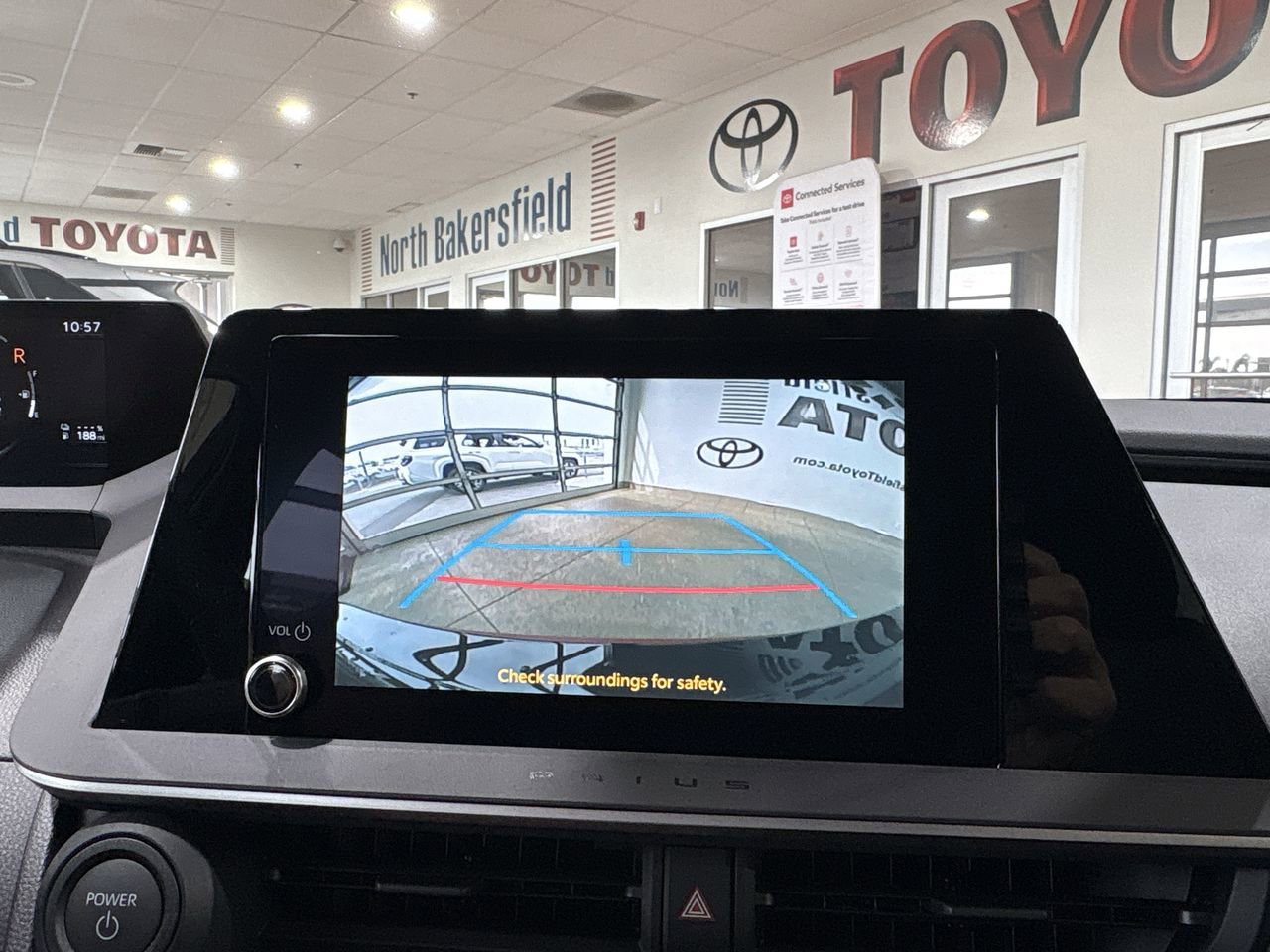 2026 Toyota Prius Plug-in Hybrid SE - Photo 18