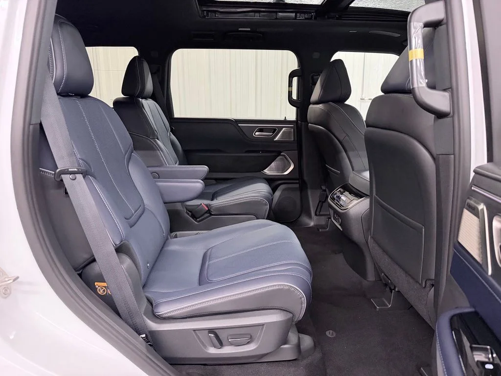 New 2027 RADIANT WHITE INFINITI Sport 4WD image 49