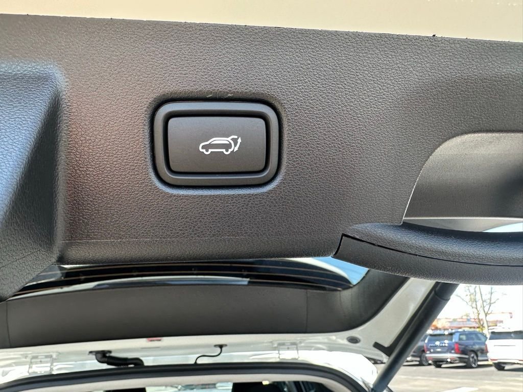 New 2026 White Hyundai SEL AWD image 12