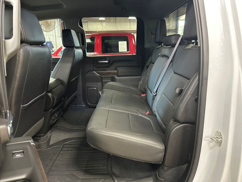 Used 2020 White GMC SLT image 21
