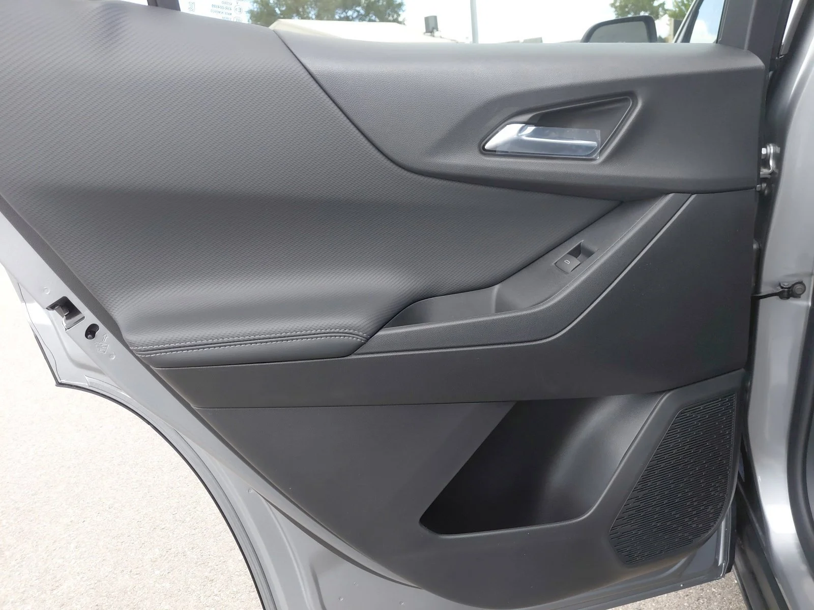 2027 Chevrolet Equinox LT - Photo 21